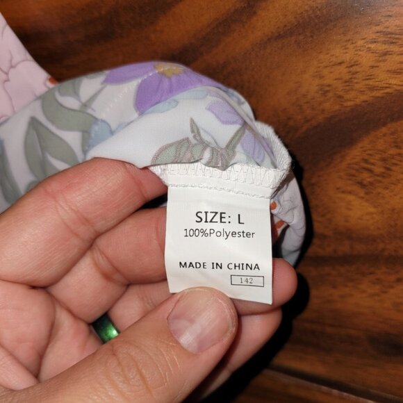 Pretty flowered blouse - Picture 3 of 3